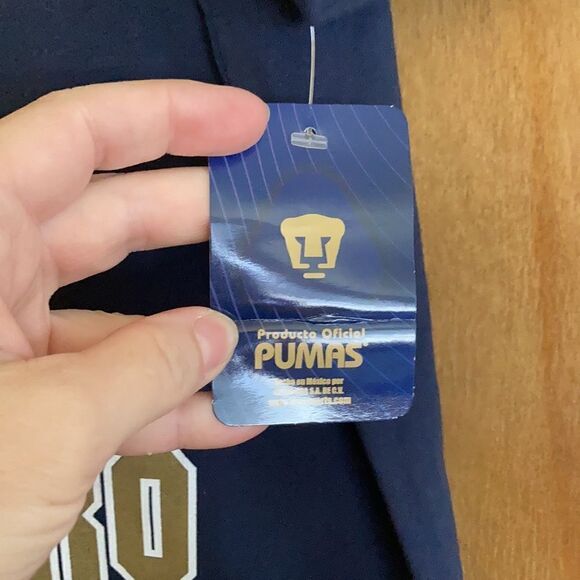 3/$20 Pumas Soccer Team T-shirt - Picture 3 of 8